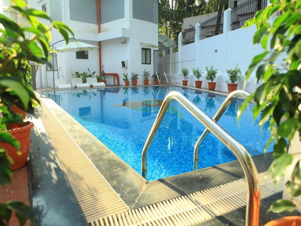 kailas holiday inn kovalam