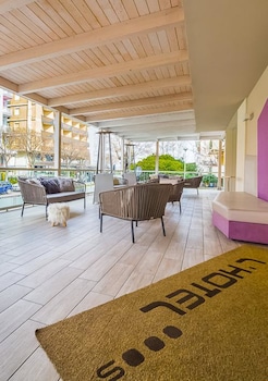 lhotel