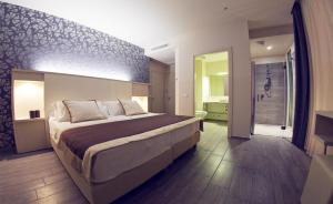lhotel