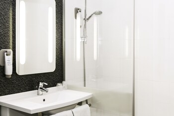 ibis mulhouse ile napoleon