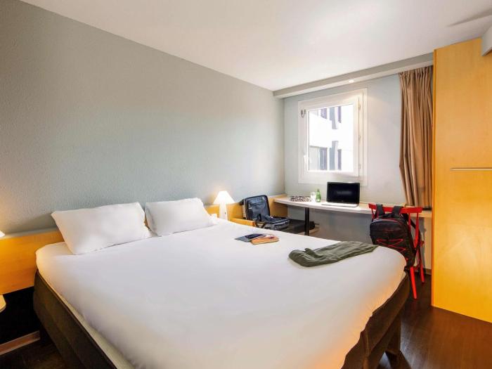 ibis mulhouse ile napoleon