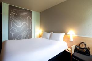 Ibis Mulhouse Ile Napoleon,Connected To A Shopping Center,3 star
