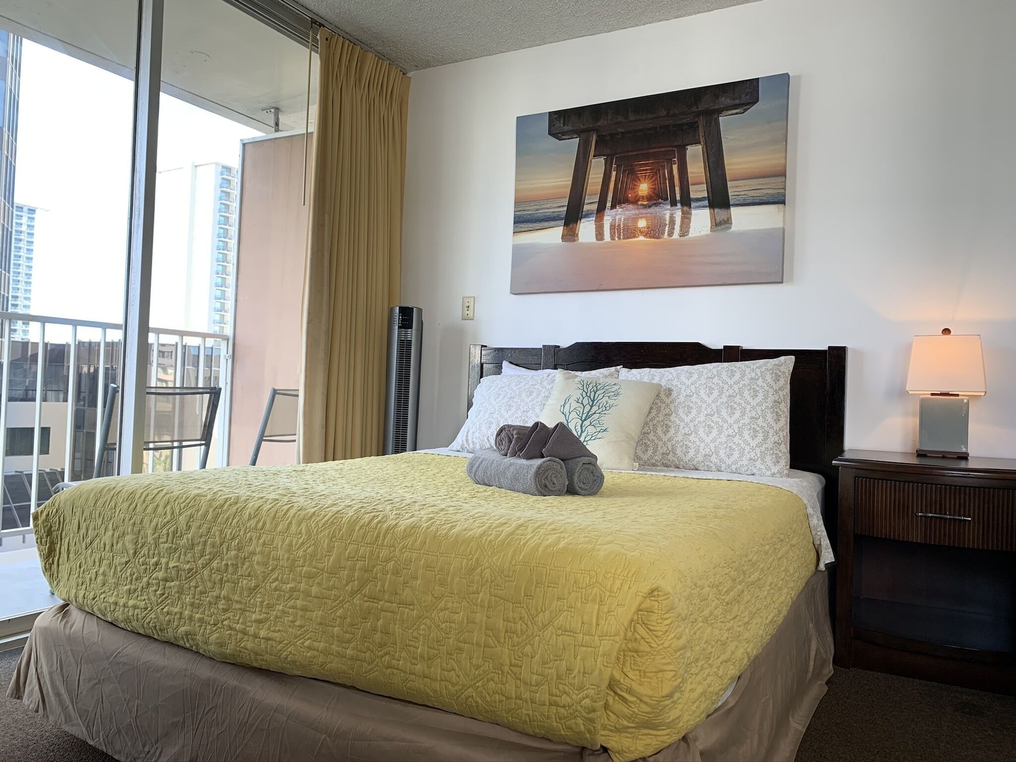 tropical studios at marine surf waikiki