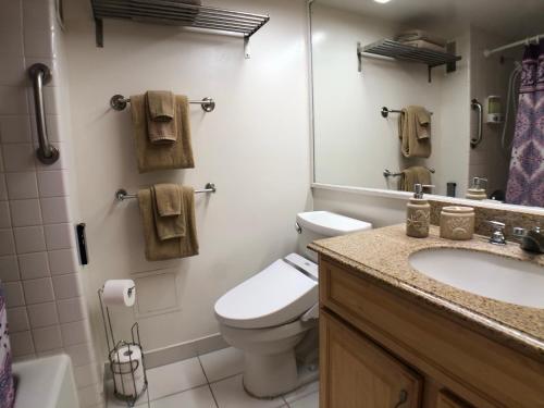 tropical studios at marine surf waikiki
