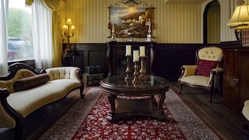 hearthstone inn boutique hotel halifax dartmouth