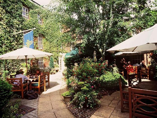 mercure white hart hotel salisbury and apartments