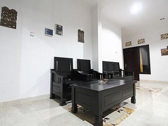 reddoorz near stadion kompyang sujana bali