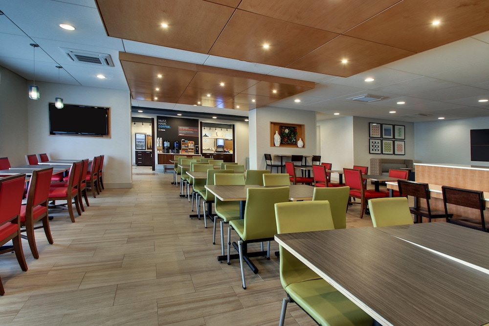 holiday inn express baltimore bwi airport west by ihg