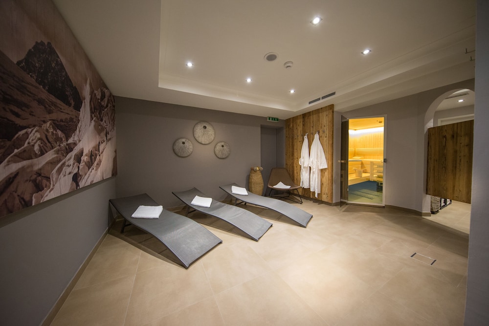 heitzmann hotel and rooftop