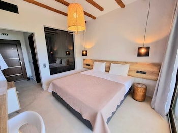 enjoy lichnos bay village camping hotel and apartments