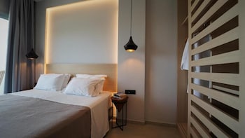 enjoy lichnos bay village camping hotel and apartments