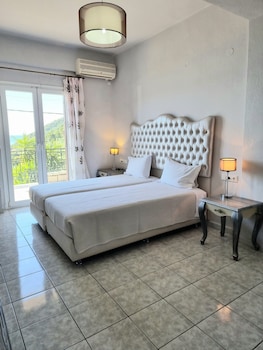 enjoy lichnos bay village camping hotel and apartments