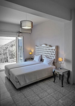 enjoy lichnos bay village camping hotel and apartments