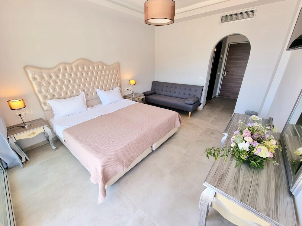 enjoy lichnos bay village camping hotel and apartments