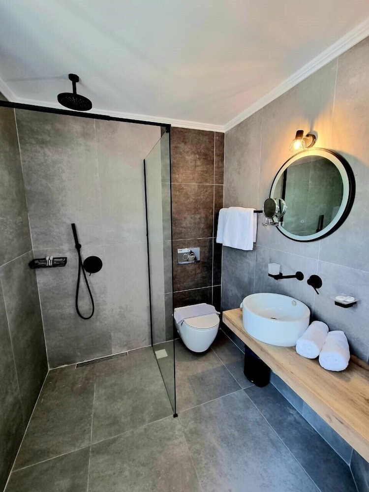 enjoy lichnos bay village camping hotel and apartments