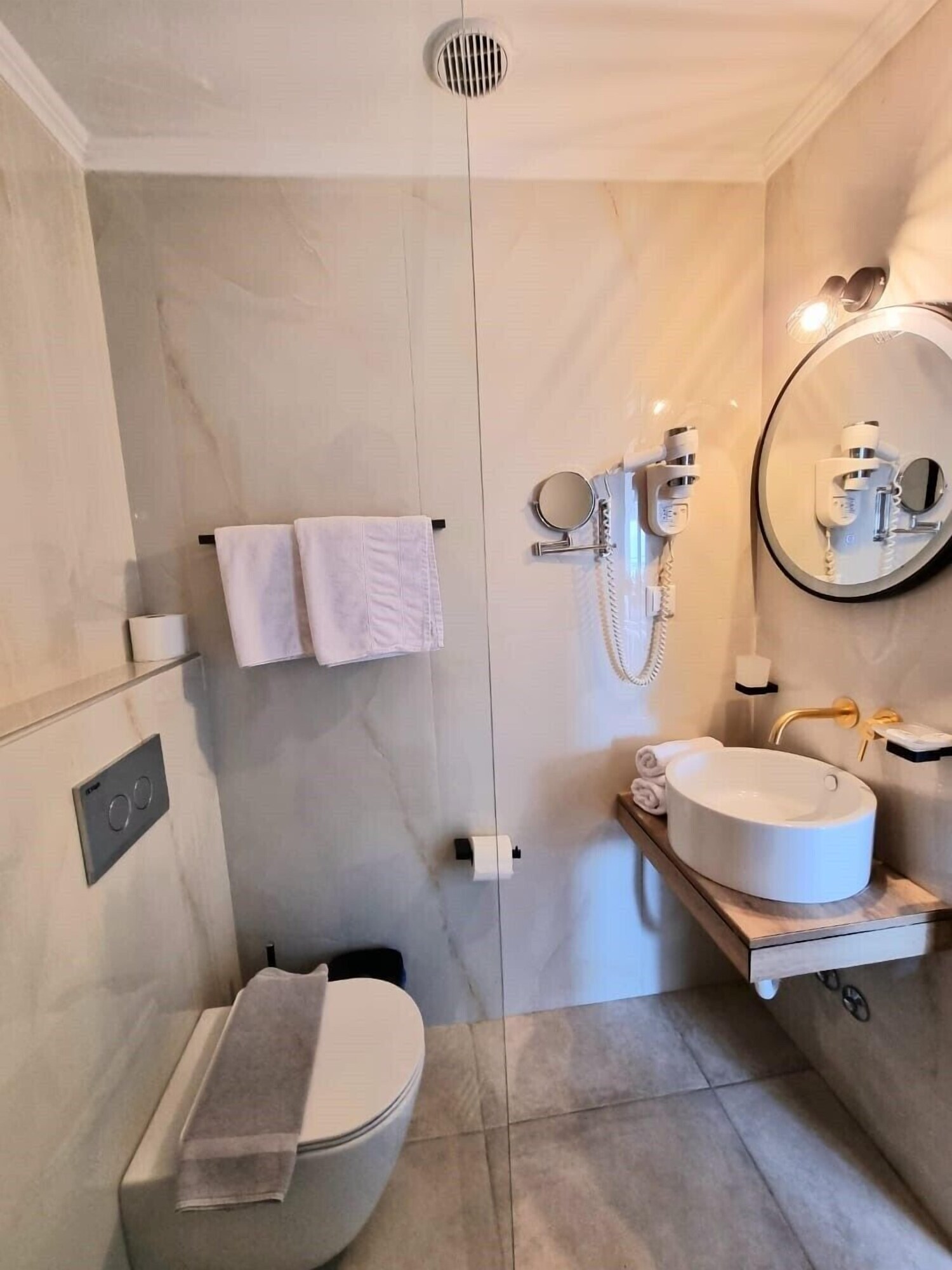 enjoy lichnos bay village camping hotel and apartments