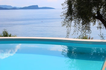 enjoy lichnos bay village camping hotel and apartments