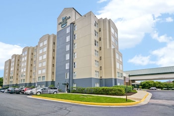 Homewood Suites By Hilton Dulles Int'l Airport,Fairfax>>Baileys Crossroads,3 star