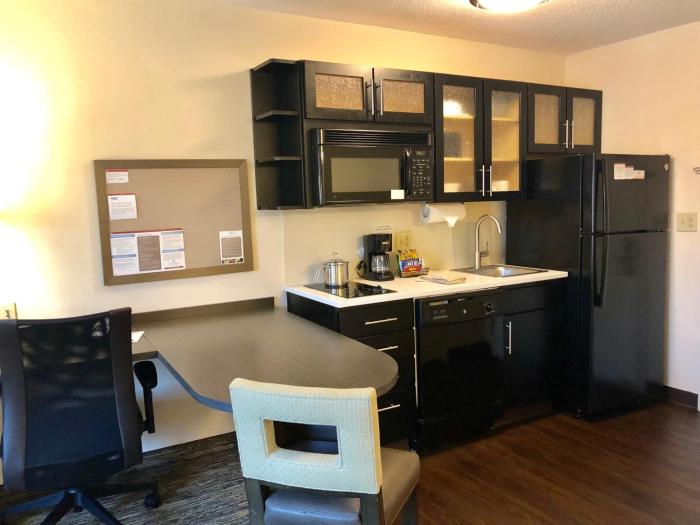 candlewood suites herndon by ihg