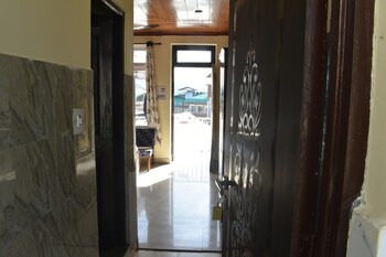 Omni Hotel,Kangra>>Dharamshala,3 star