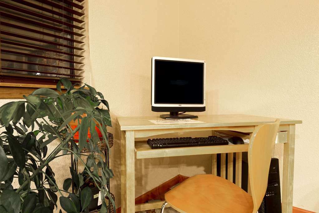 super 8 by wyndham las cruces white sands area
