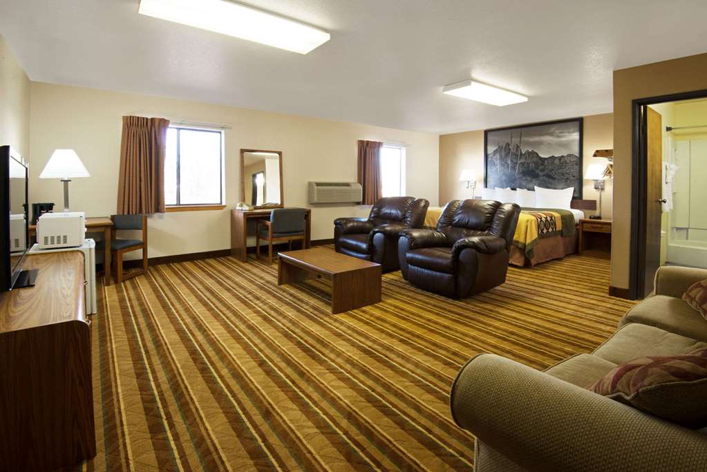 super 8 by wyndham las cruces white sands area