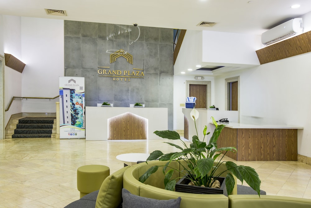 grand plaza hotel