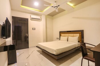 prime grand hotel