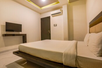 prime grand hotel