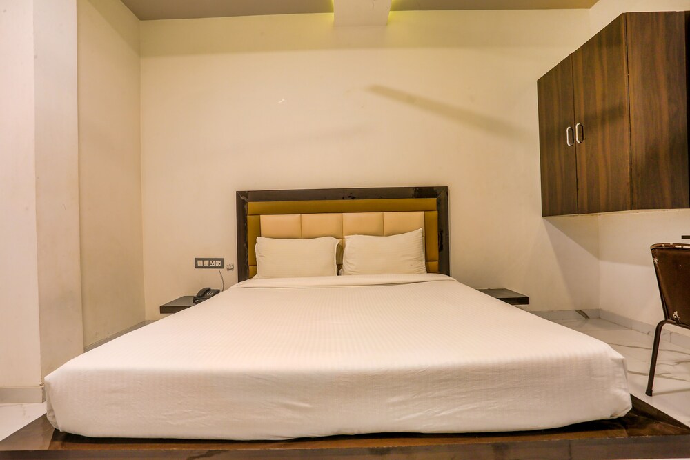 prime grand hotel