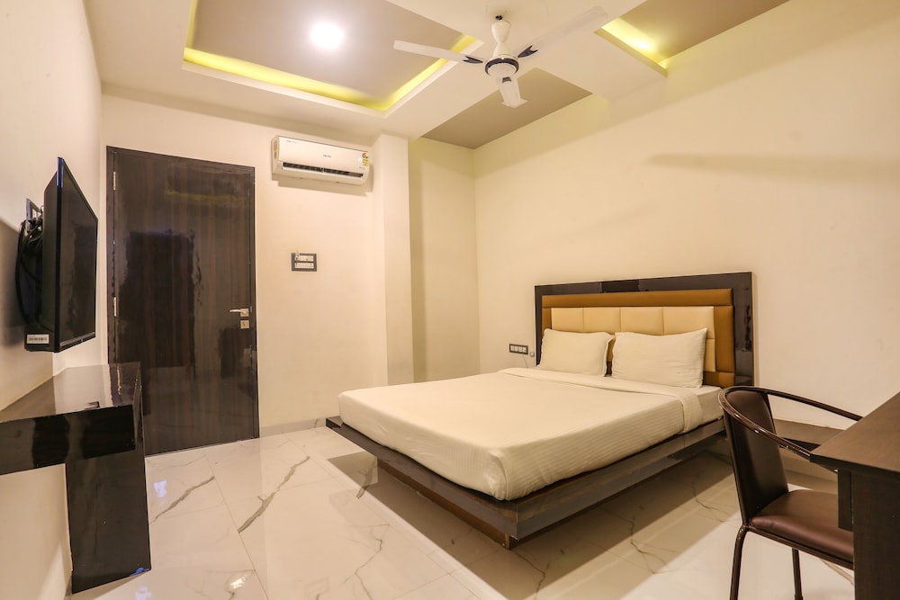 prime grand hotel