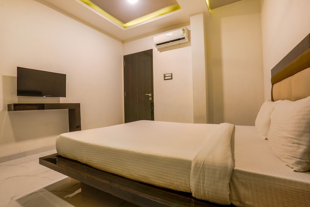 prime grand hotel