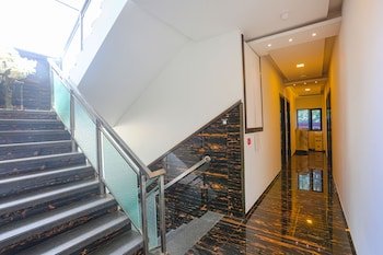 prime grand hotel