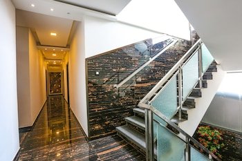 prime grand hotel