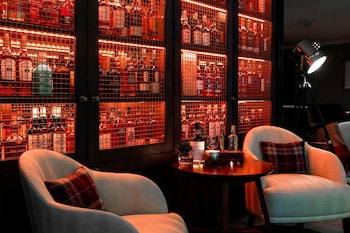 the glasshouse autograph collection