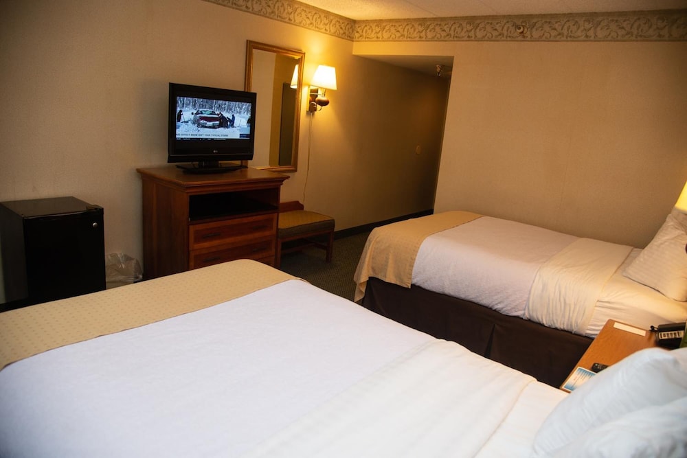 Holiday Lodge Hotel & Conference Center,Fayette>>Beckley,3 star