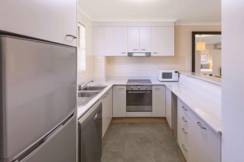 adina serviced apartments canberra kingston