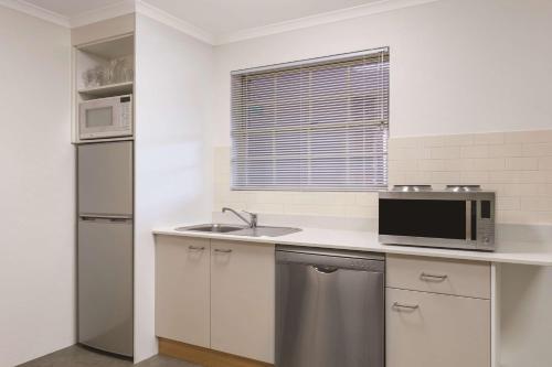 adina serviced apartments canberra kingston