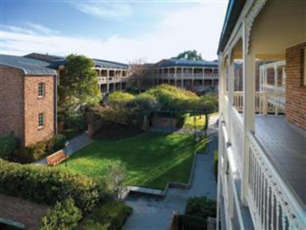 adina serviced apartments canberra kingston