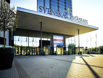 treetop spa hangout and hotel