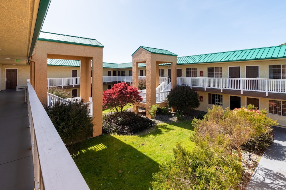 quality inn and suites crescent city redwood coast