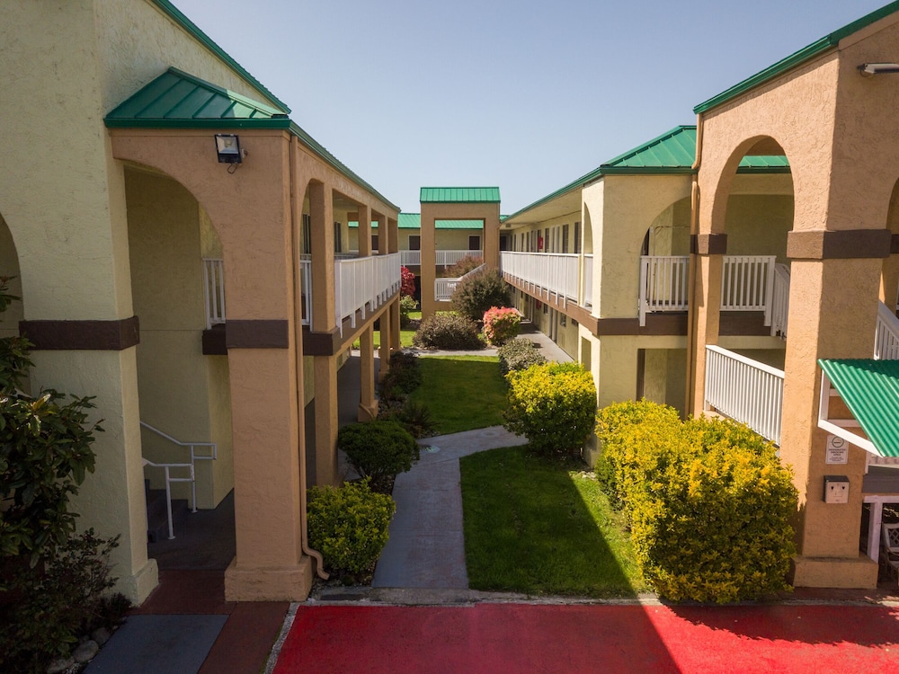 quality inn and suites crescent city redwood coast