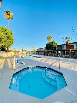 ocotillo inn