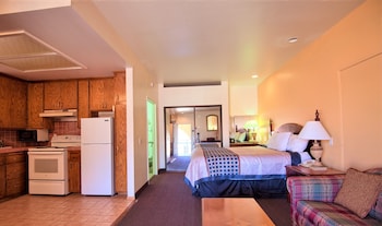 americas best value inn and suites joshua tree national park