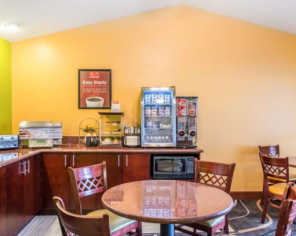 econo lodge inn and suites
