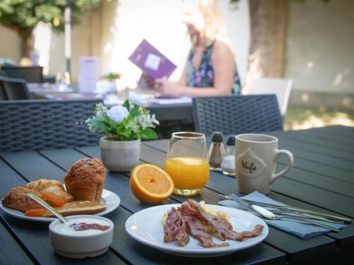 hotel inn design resto novo sainte luce sur loire