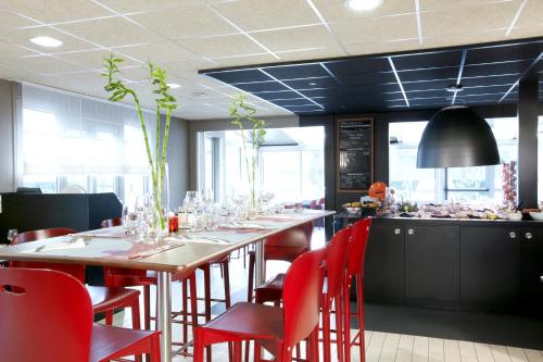hotel inn design resto novo sainte luce sur loire