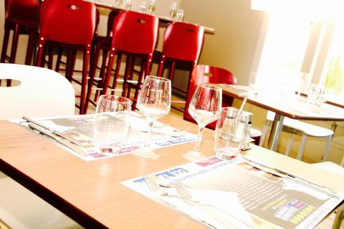 hotel inn design resto novo sainte luce sur loire