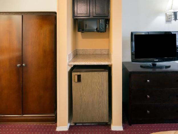 days inn by wyndham newport or