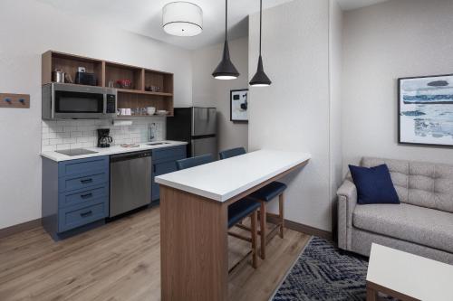 candlewood suites st robert by ihg